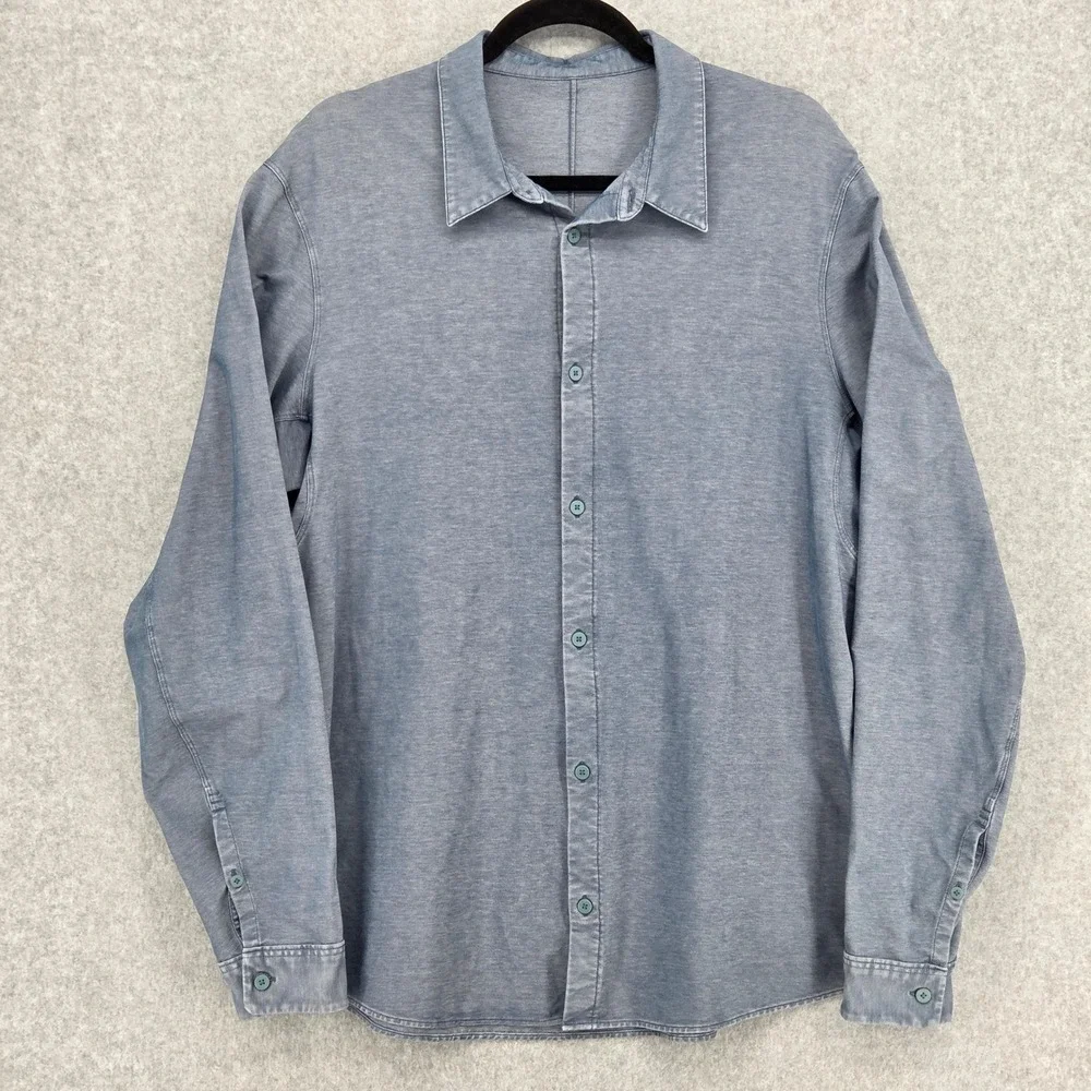 Lululemon‎ Men 2XL Commission Long Sleeve Button Shirt Chambray Blue Vented
